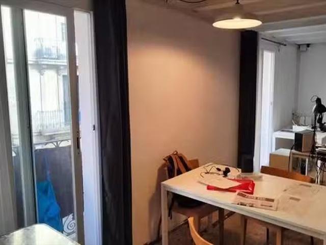 ¡Oferta! Habitación en 39 Carrer de Blesa