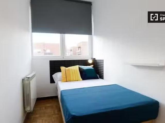 Nuevo Habitación individual en alquiler, apartamento de 6 dorm.