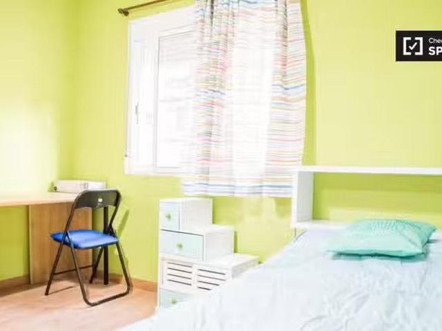 ¡Renta! Habitación luminosa en alquiler en apartamento de 5 do.