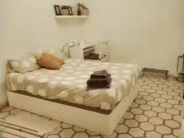 ¡Recién llegado! Habitaciones en apartamento de 3 dormitorios.