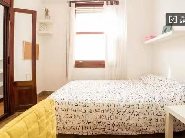 Nuevo Habitaciones en apartamento de 6 dormitorios en el centr.