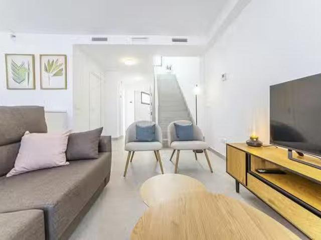Nuevo Piso de 1 habitación en Calle Vicente Gómez de Cádiz, Di.
