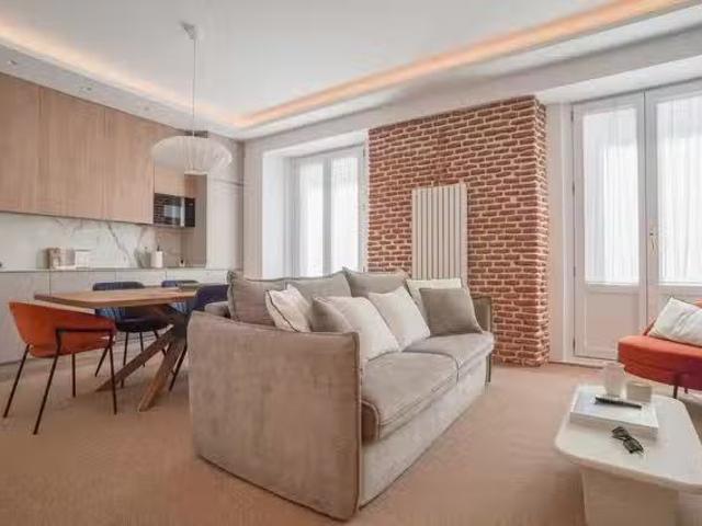 ¡Renta! Piso de 1 habitación en Calle de la Villa