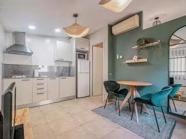 Acogedor Piso de 1 habitación en Carrer de Fernández Duró