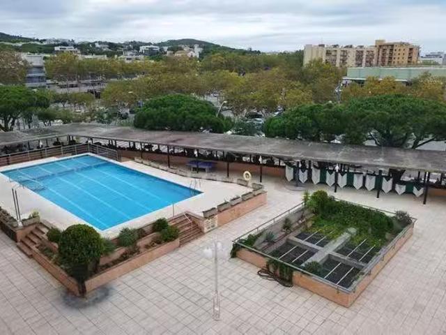 ¡Renta! Piso de 1 habitación en Carrer Juli Garreta, Platja d'.