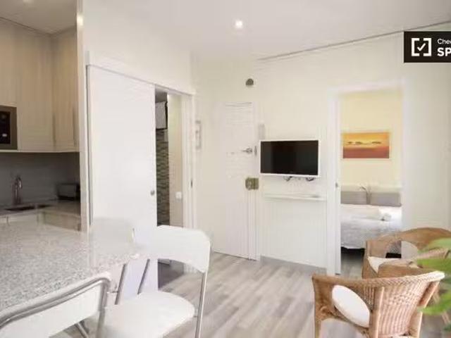 Bonito Piso de 2 habitaciones en alquiler en La Barceloneta, B.