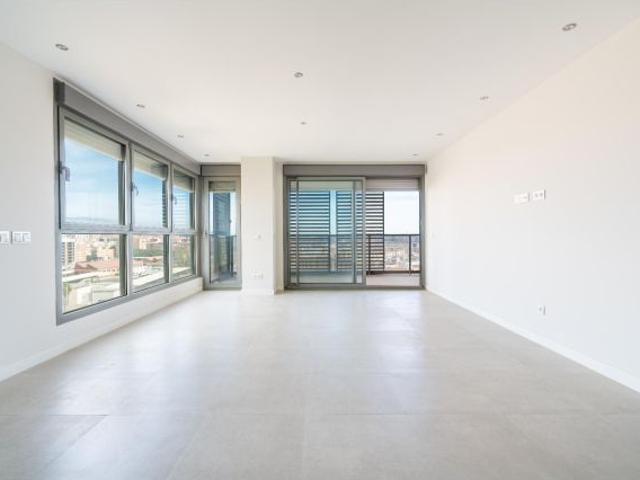 En alquiler piso de 3 dormitorios en RESIDENCIAL SUNCREST
