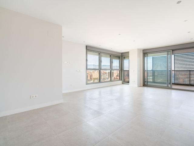En alquiler piso de 3 dormitorios en RESIDENCIAL SUNCREST