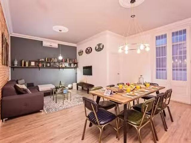 Barato Piso de 4 habitaciones en Barcelona