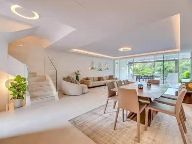 ¡Recién llegado! Piso de 5 habitaciones en Marbella