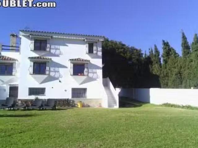 ¡En alquiler! Piso de 5 habitaciones en 11380 Tarifa, Cádiz, E.