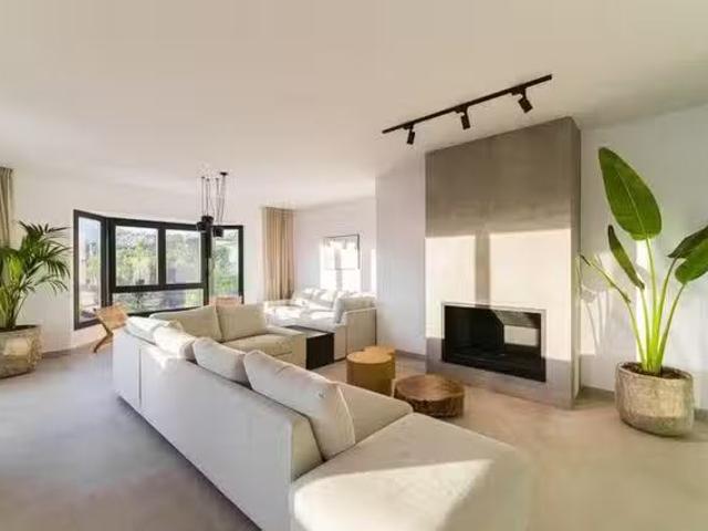 ¡Oferta! Piso de 7 habitaciones en Marbella