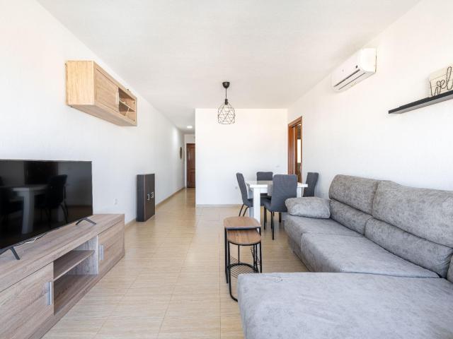 EN ALQUILER PISO 2 DORMITORIOS, GARAJE y PISCINA COMUNITARIA, AGUADULCE NORTE ALMERIA