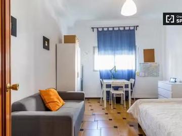 Acogedor Preciosa habitación en alquiler en L'Amistat, Valencia