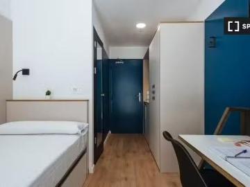 Bonito Se alquila habitación cerca de Campus Reina Mercedes, S.