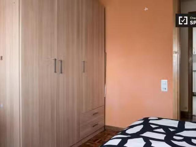 Único Se alquila habitación en apartamento de 5 dormitorios en.