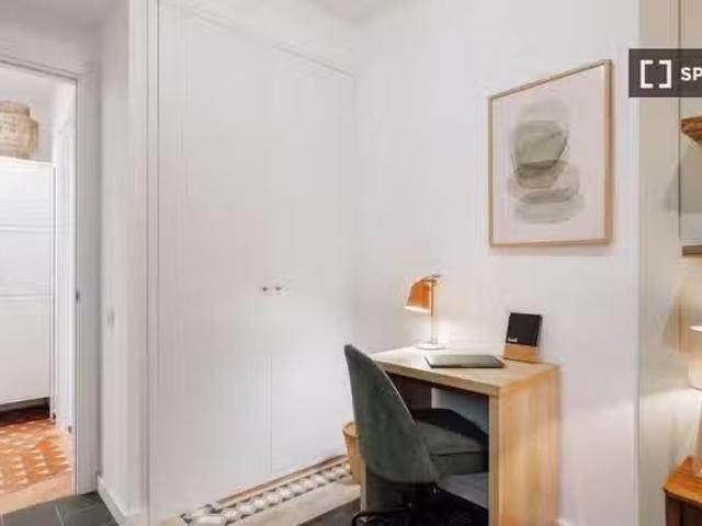 Encantador Se alquila habitación en piso compartido en Barcelona