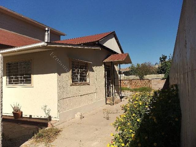 EN ARRIENDO CASA DOS PISOS CERCA CENTRO VILLA ALEMANA