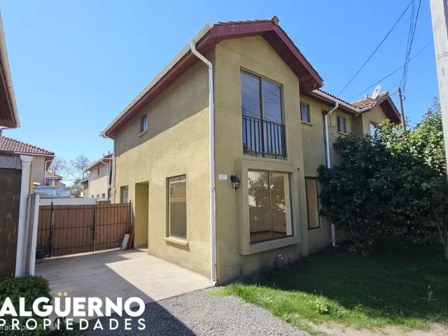 En Arriendo Casa Remodelada 3d3b2e Miraflores 782 Peñaflor