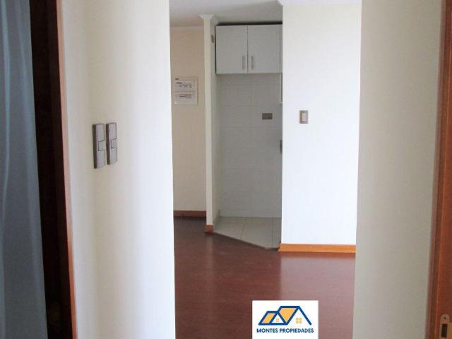 EN ARRIENDO CÓMODO DEPARTAMENTO DE 2 DORMITORIOS, SECTOR MIRAFLORES!