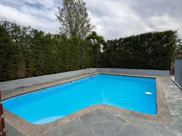 En arriendo cómoda y linda casa, con en condominio cerrado