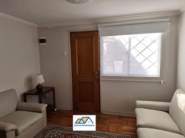 EN ARRIENDO EXCELENTE Y CÓMODA CASA AMOBLADA, SECTOR MIRAFLORES !