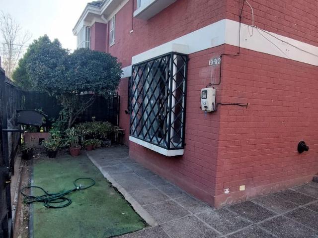 En arriendo hermosa casa, lomas de mirasur