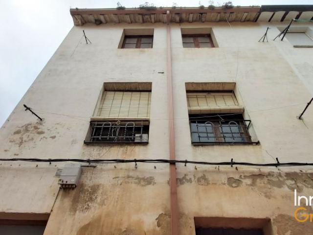 EN BAÑOS DE RIOJA A 1,5 KM DE CASTAÑARES DE RIOJA, CASA DE PUEBLO IDEAL PARA LOS FINES DE SEMANA