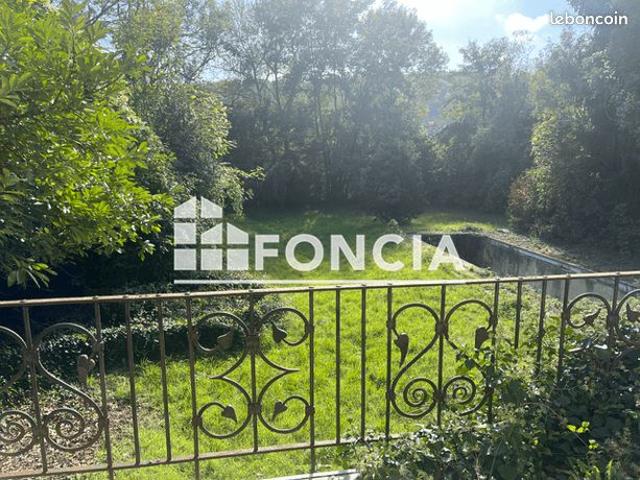 En bords de seine jolie maison de 123 m2 sur 5000 m2 de terrain a une heure de paris ouest et a 15 minutes de mantes la jolie