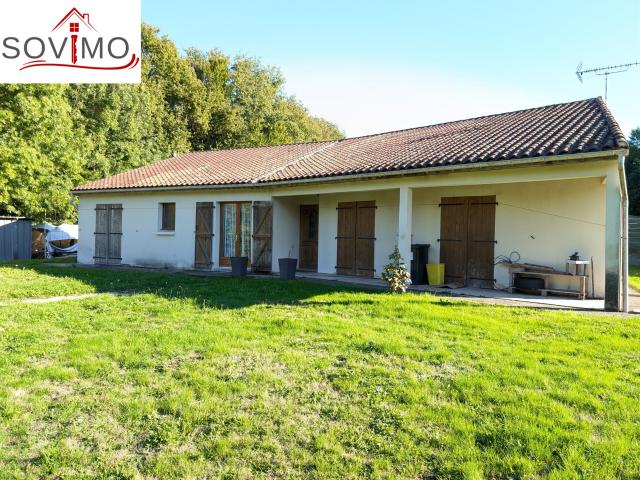 En Campagne, Plain De Pied De 2011, Loué, Terrain Et Bois At. 153m² Val D’Oire Et Gartempe