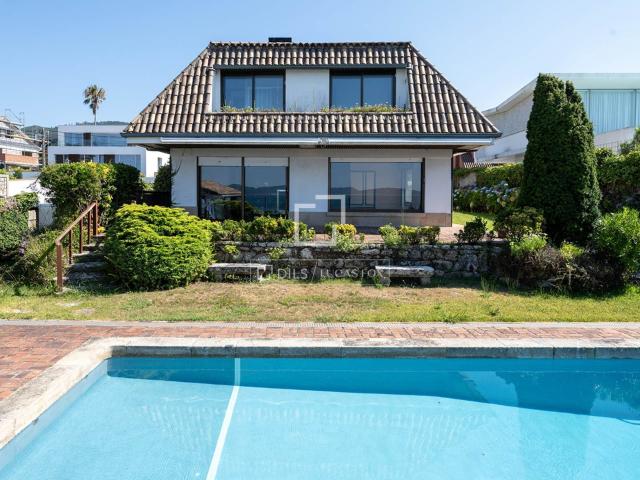 En Canido, uno de los barrios más exclusivos de las Rías Bai. 607m² Canido