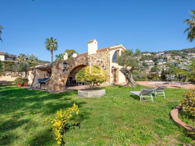 En Cala Sant Francesc, una de las ubicaciones más exclusivas. 408m² Blanes
