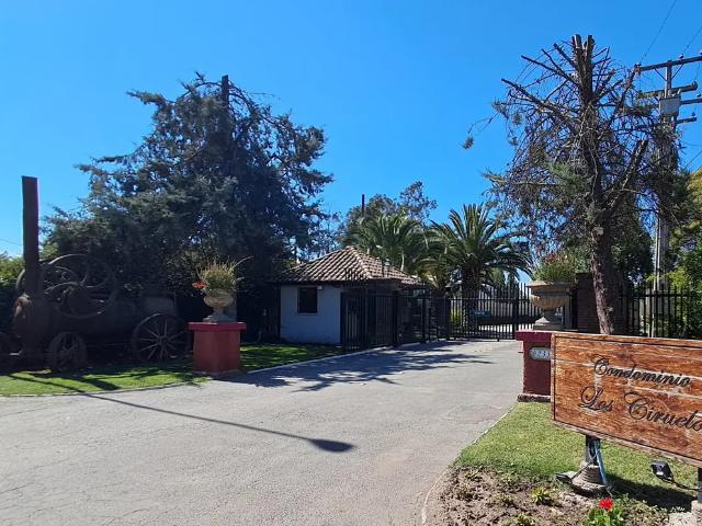 En Condominio, Gran Jardín Con Piscina Y Taller