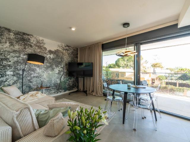 En Dehesa de Campoamor, este apartamento ofrece 94 m² totale. m² Orihuela Costa