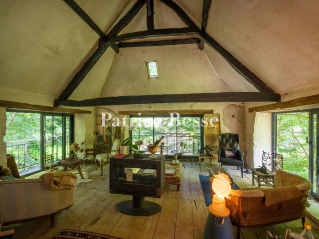 En Dordogne, dans le Périgord vert, un moulin du 17e s ave. 130m² Thiviers