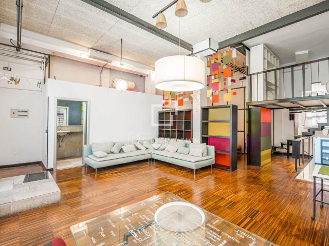 En el consolidado distrito de Retiro, se presenta este singu. 146m² Madrid