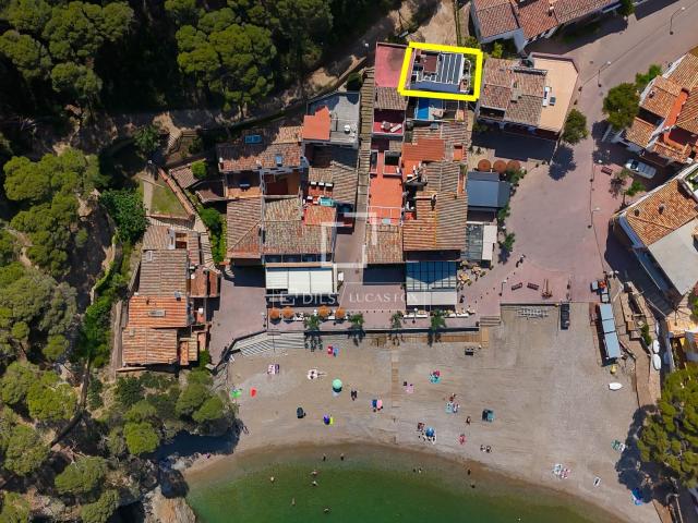 Dils Lucas Fox presenta este precioso piso, en Sa Tuna, una. 85m² Begur