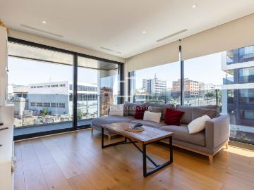 Dils Lucas Fox presenta este impresionante piso de alto stan. 129m² Sant Just Desvern