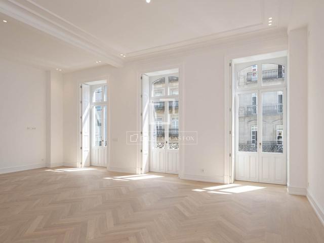 En el corazón histórico y vibrante de Vigo, en una de sus ca. 253m² Vigo