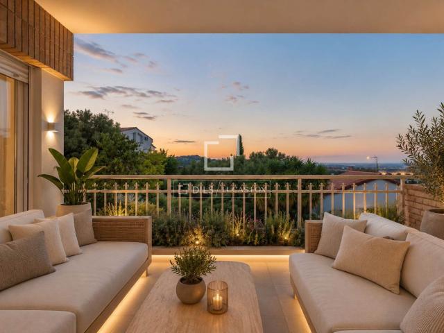 Lucas Fox presenta esta luminosa villa unifamiliar en La Pla. 378m² Sant Feliu de Llobregat