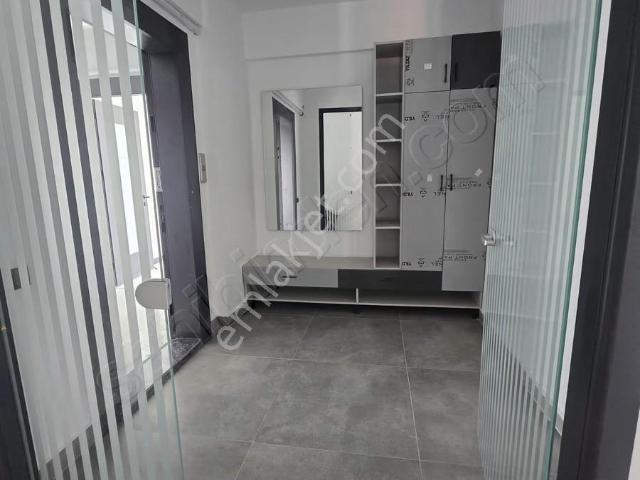Şen Emlaktan Şehitlikte Kiralık 4+1 Daire