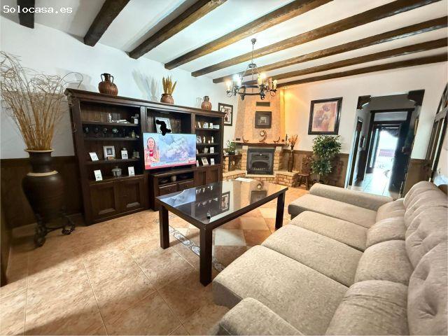 EN EXCLUSIVA CASA CON PARCELA EN ALAMEDA PUEBLO¡
