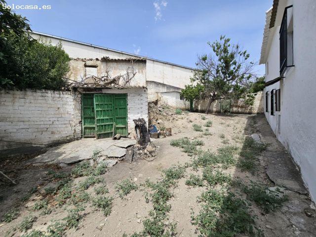 EN EXCLUSIVA CASA CON PARCELA EN EL TEJAR¡