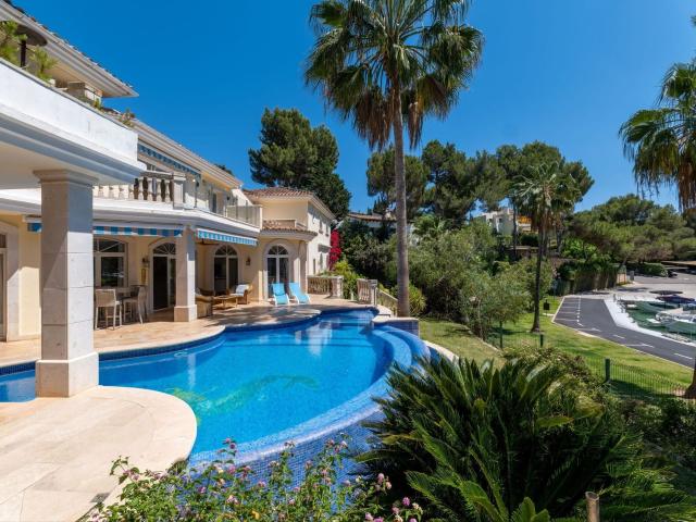 En exclusiva a la venta con Imperial Properties. Esta propie. 614m² Santa Ponça