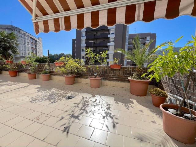 En EXCLUSIVA Impresionante Piso con TERRAZA y BALCON en Amorebieta Etxano