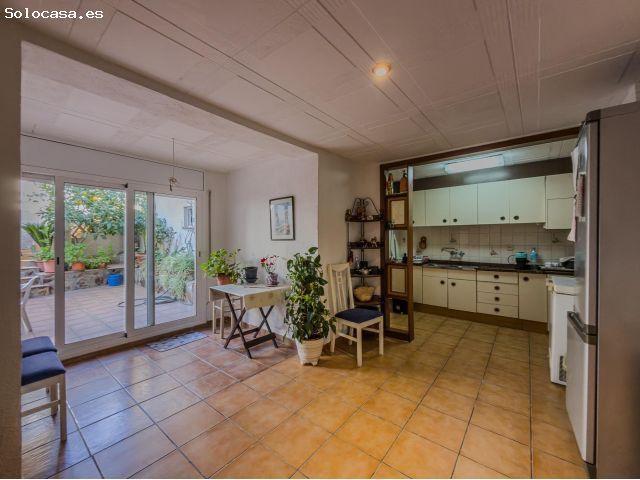 EN EXCLUSIVA! La casa que estabas buscando en Roc Blanc: amplitud, terrazas y opción para dos famili