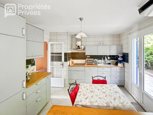 EN EXCLUSIVITÉ Villa plain pied 4 faces avec studio indépendant