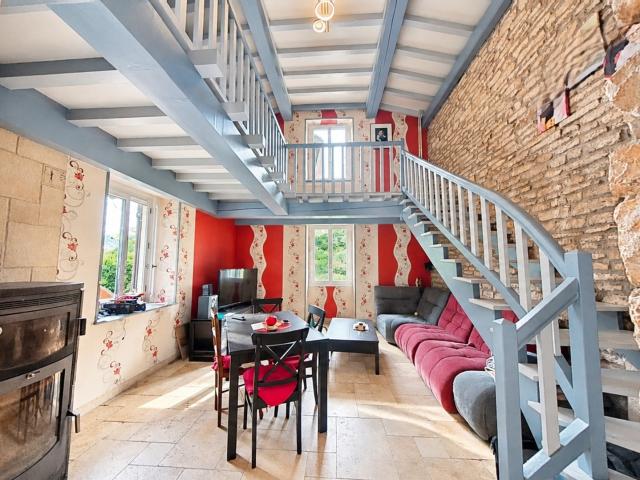 EN EXCLUSIVITÉ – À vendre à Fraisans, maison individuelle spacieuse