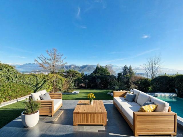 En exclusivité, Abby Bryand immobilier: Magnifique maison vue lac à Buchillon