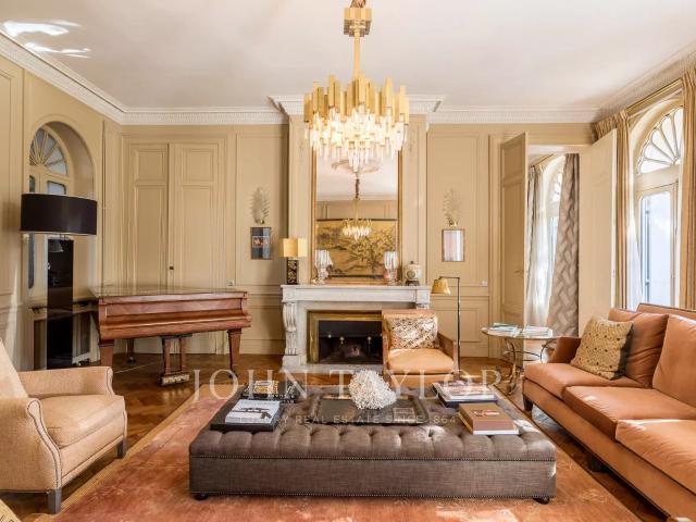 En exclusivité — Chartreuse historique Parc Bordelais – John Taylor Bordeaux